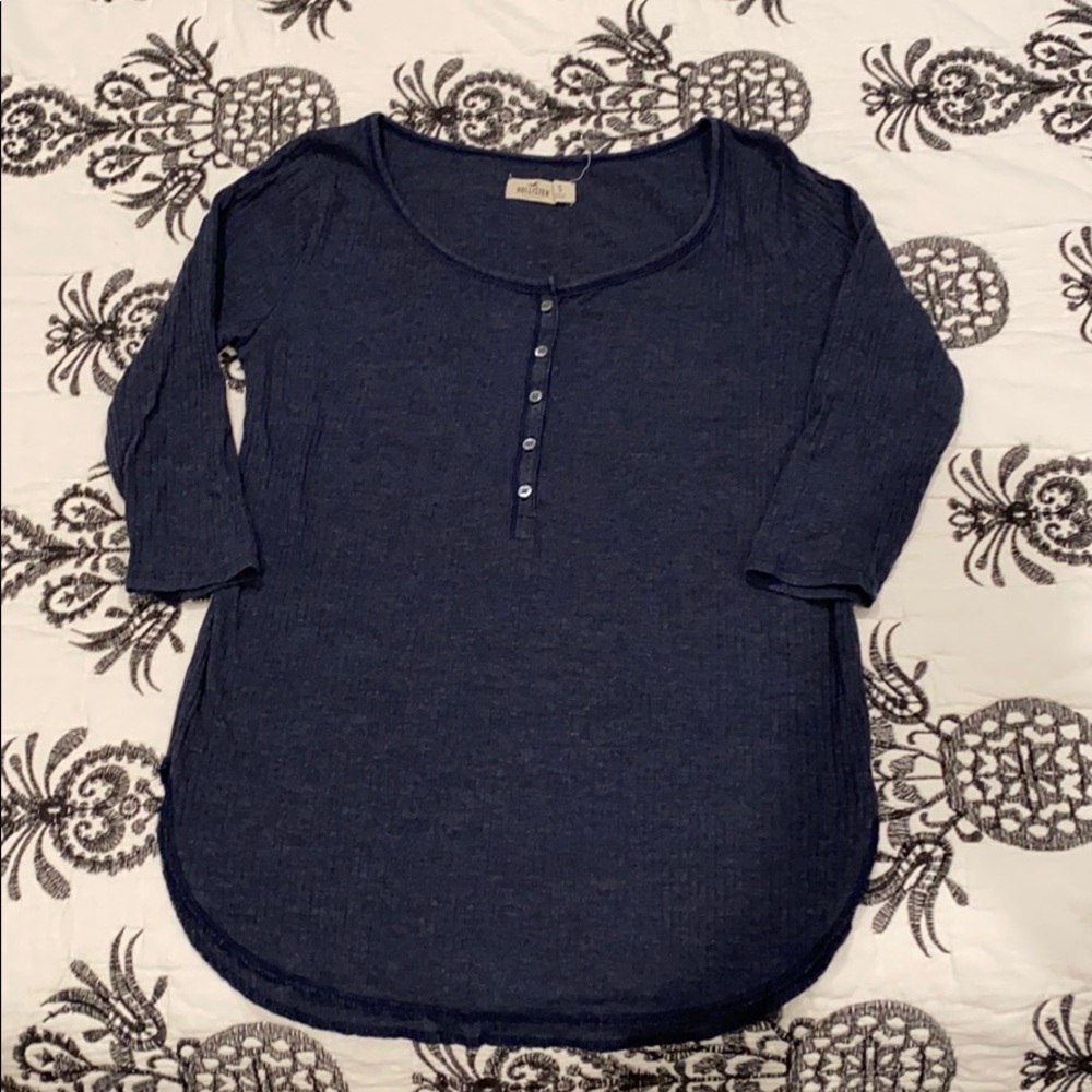 Hollister Co 3/4 sleeve Henley